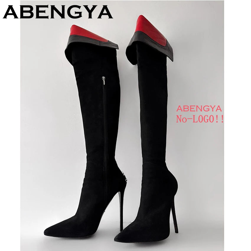 Bottes longues à bout pointu et talons hauts