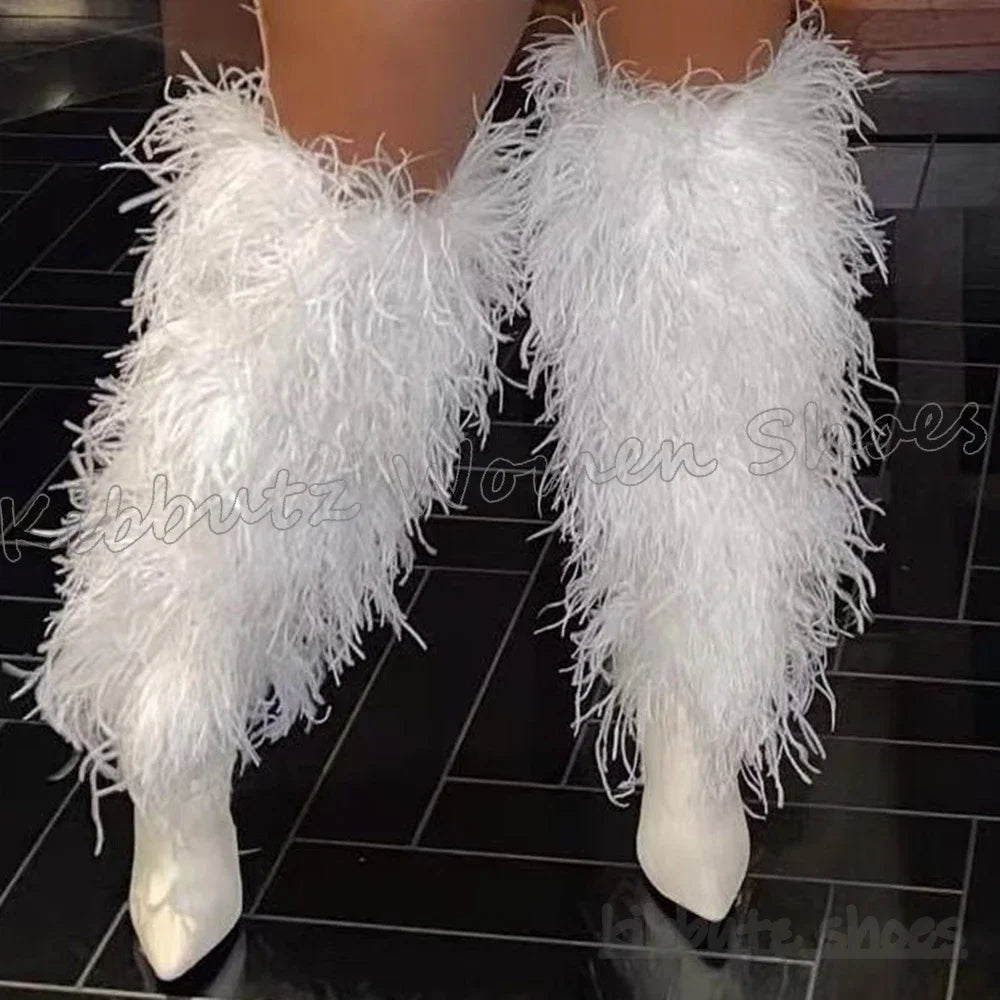 Bottes hautes en plumes