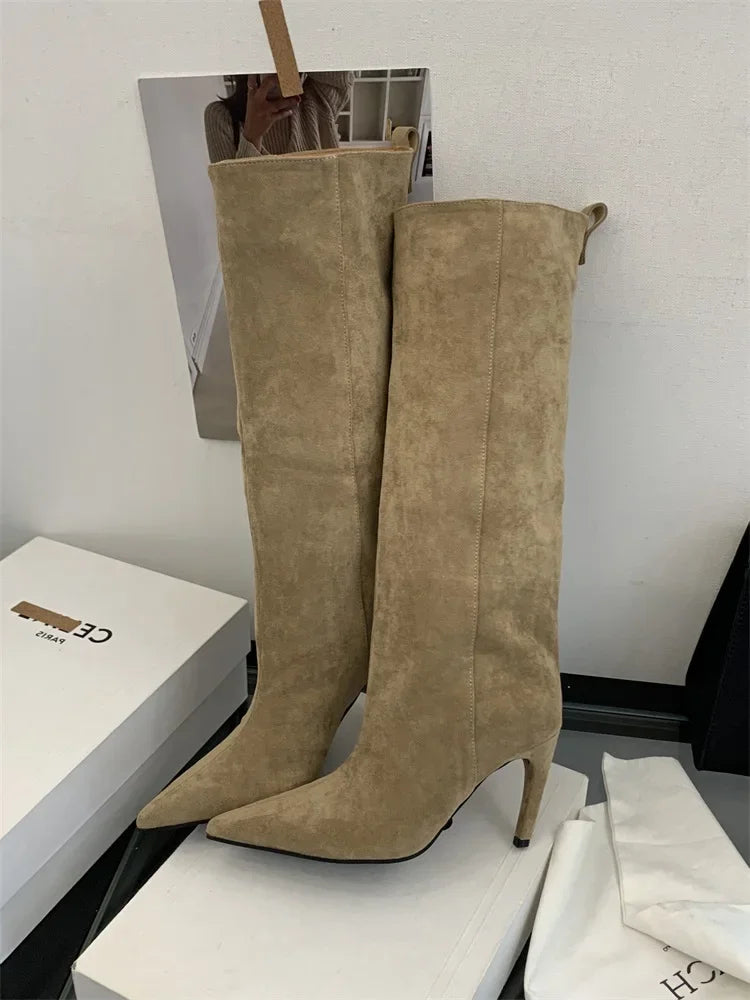 Bottes hautes chaussures à talons fins