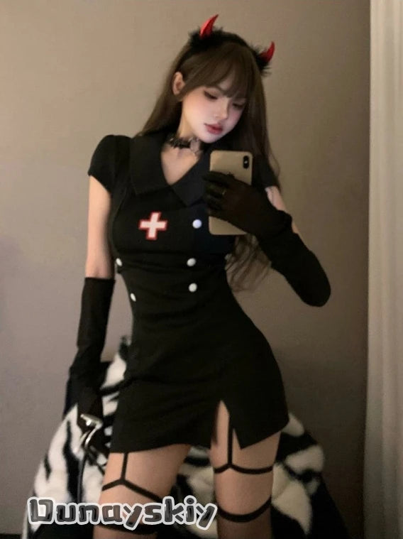 Costume noires et blanches du diable