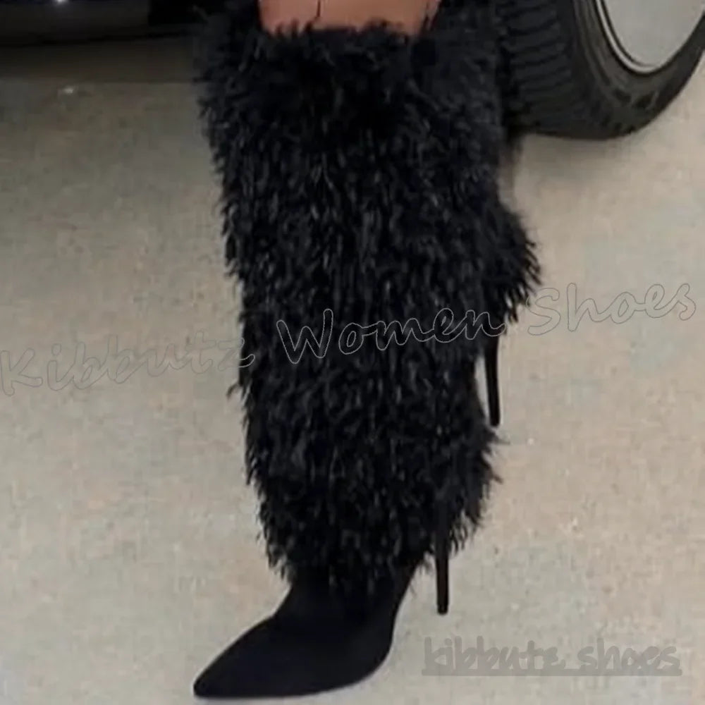 Bottes hautes en plumes