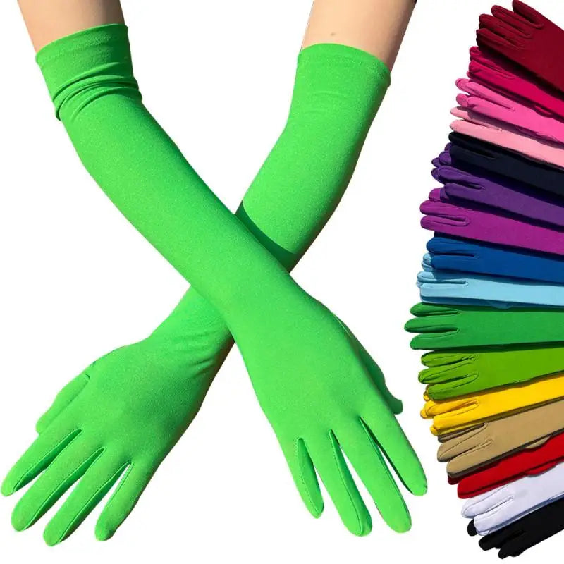 Gants, nœud floqué, châle en dentelle