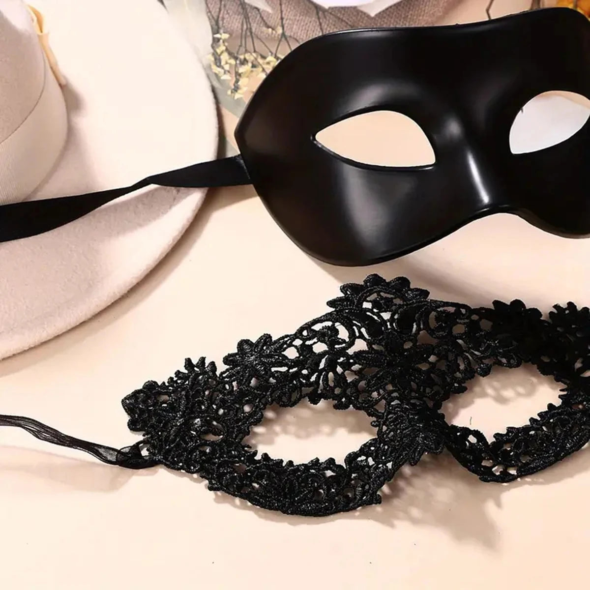 Ensemble de 2 masques de mascarade élégants en dentelle noire pour couples