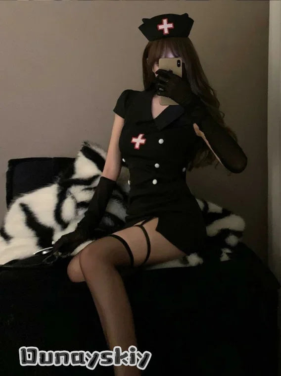 Costume noires et blanches du diable