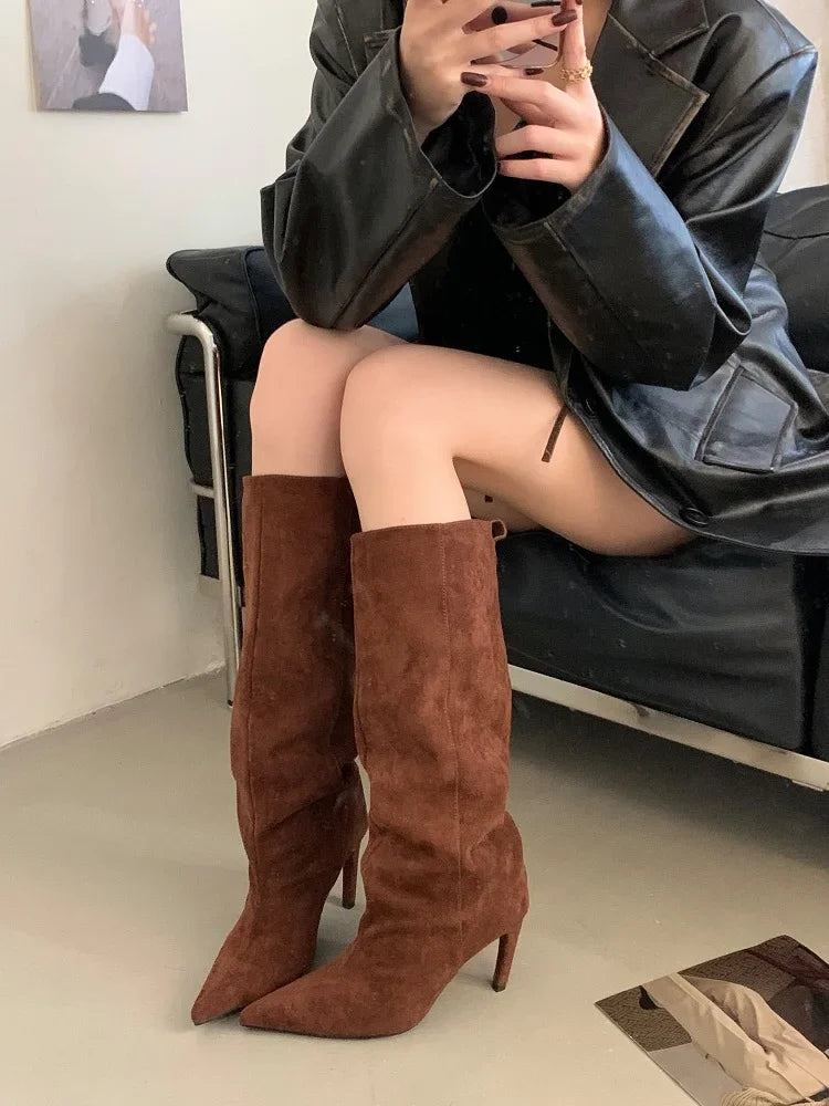 Bottes hautes chaussures à talons fins