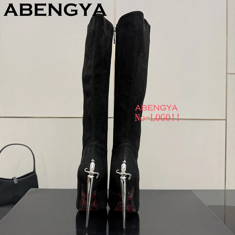 Bottes longues à bout pointu et talons hauts