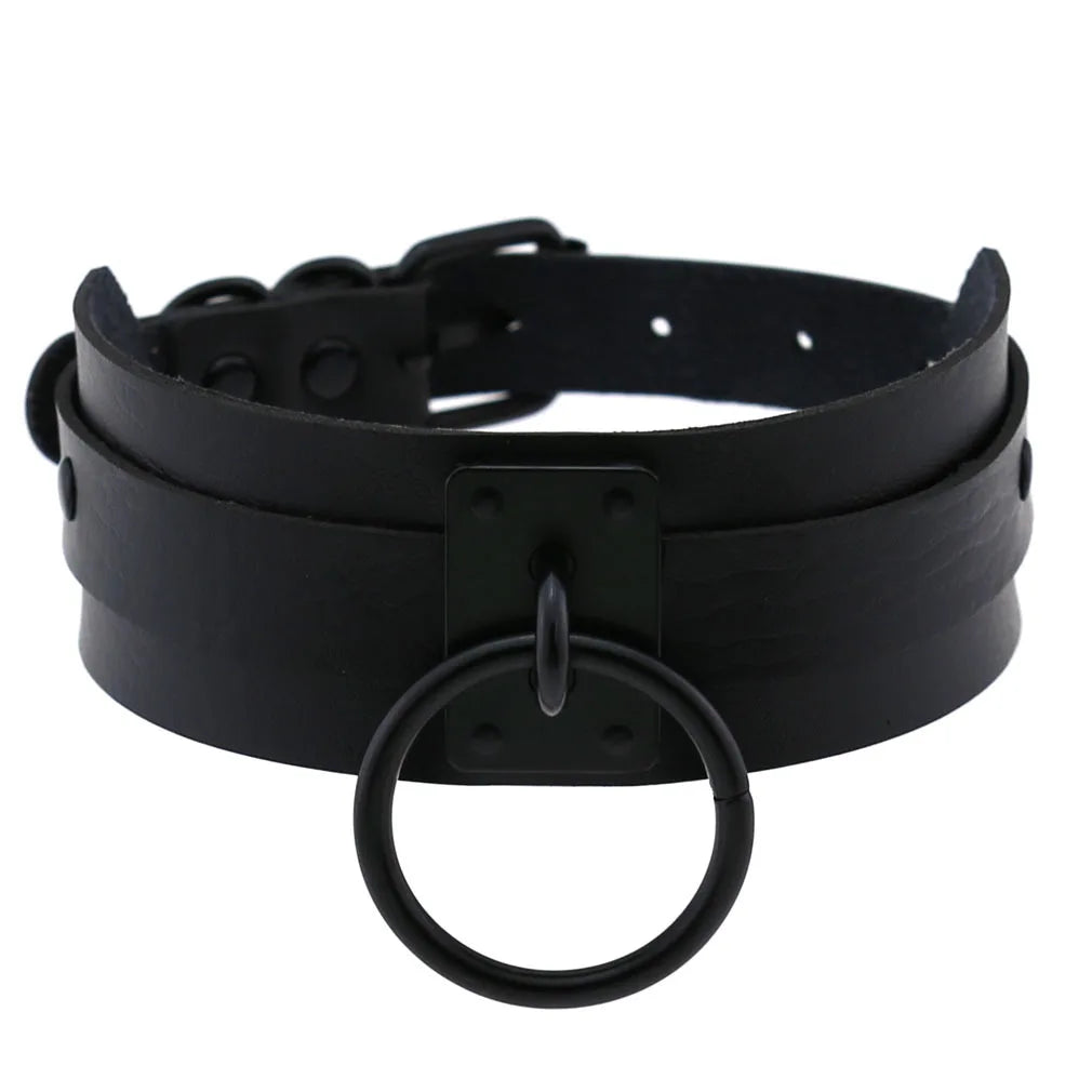 Collier ras du cou noir rond en métal et cuir
