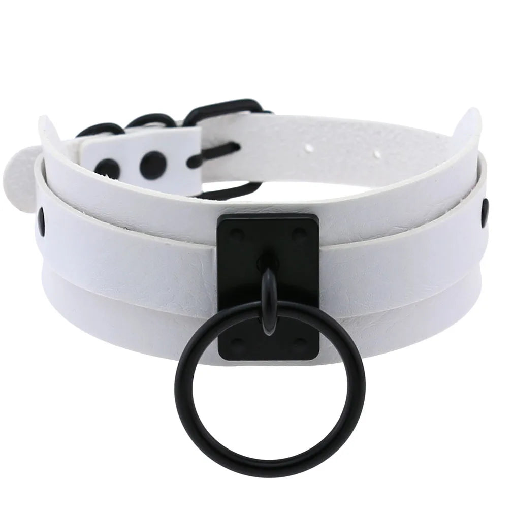 Collier ras du cou noir rond en métal et cuir