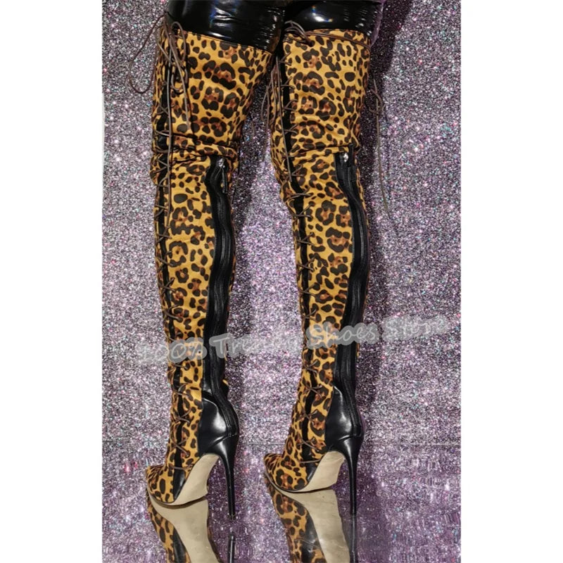 Bottes sexy à talons hauts et bout pointu