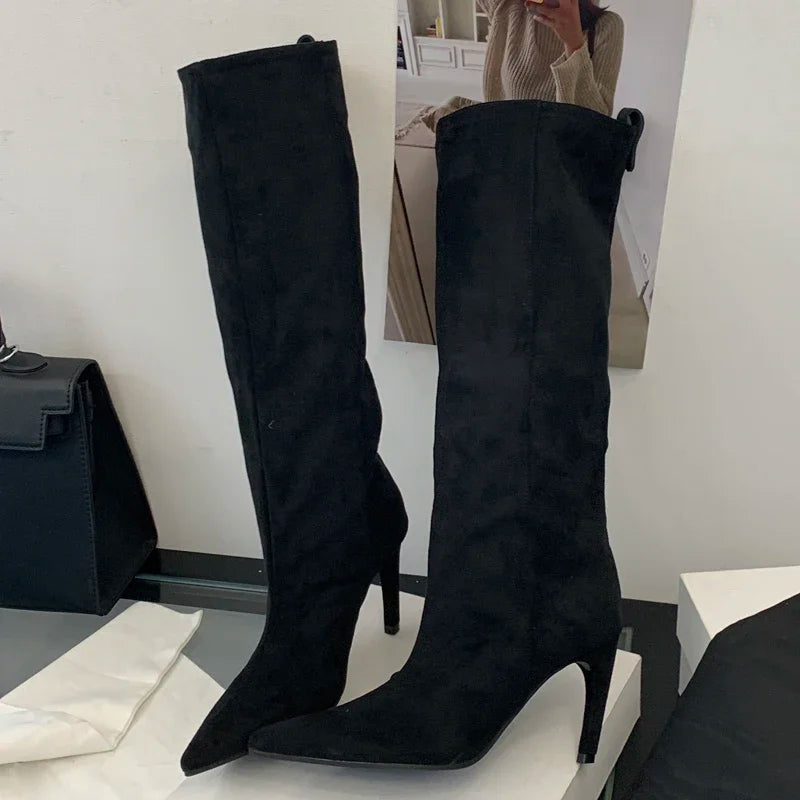 Bottes hautes chaussures à talons fins