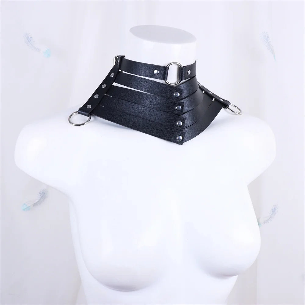 Collier cuir ceinture rivets