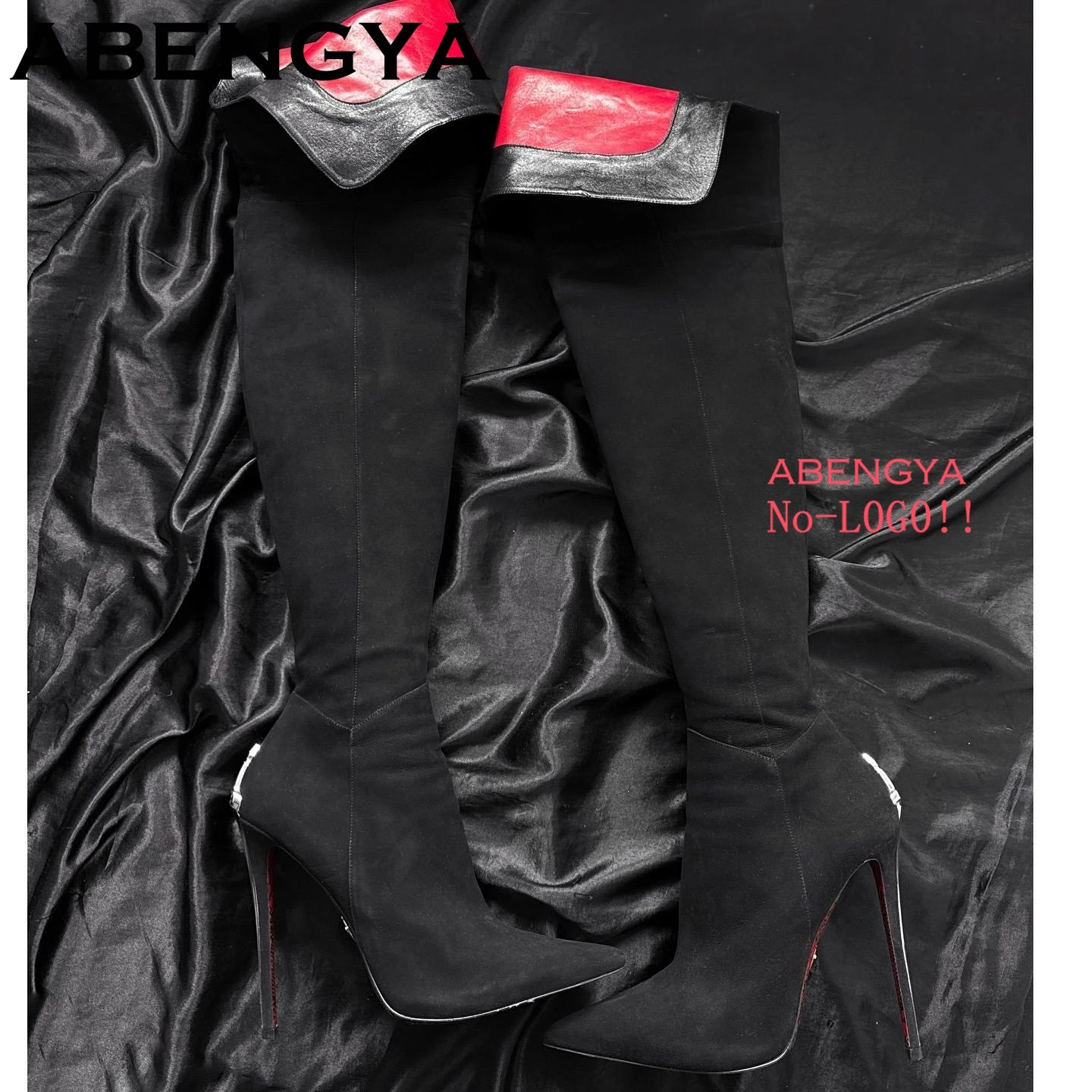 Bottes longues à bout pointu et talons hauts