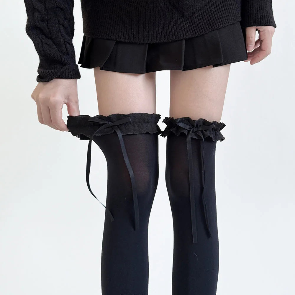 1 paire de bas doux, en dentelle, nœud, cuissardes