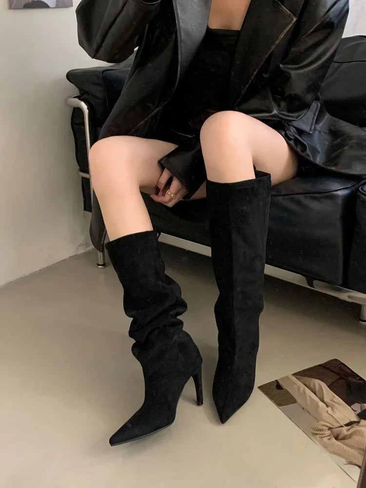 Bottes hautes chaussures à talons fins