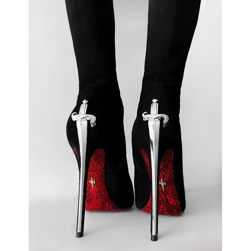 Bottes hautes en daim noir cuissardes à bout pointu