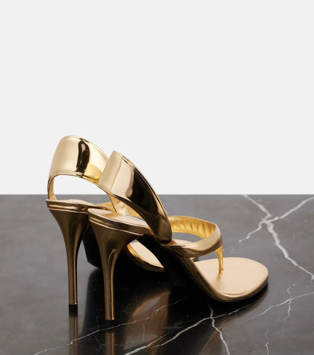 Sandales à talons aiguilles et bout ouvert