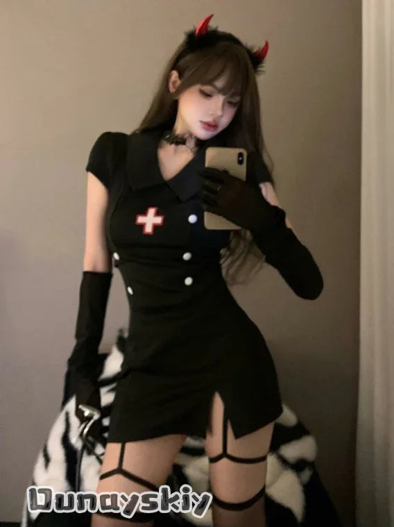 Costume noires et blanches du diable