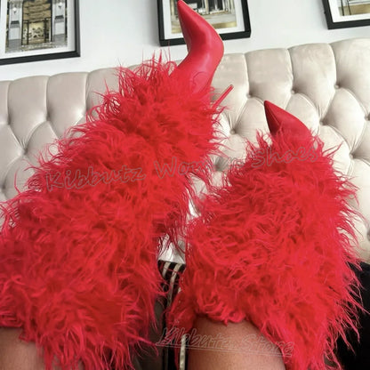 Bottes hautes en plumes