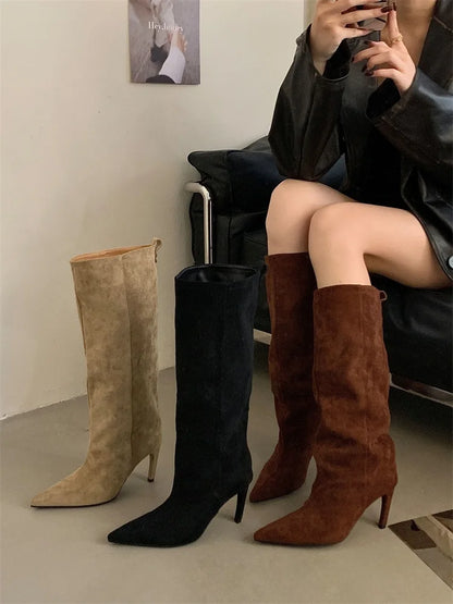 Bottes hautes chaussures à talons fins