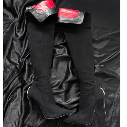 Bottes hautes en daim noir cuissardes à bout pointu