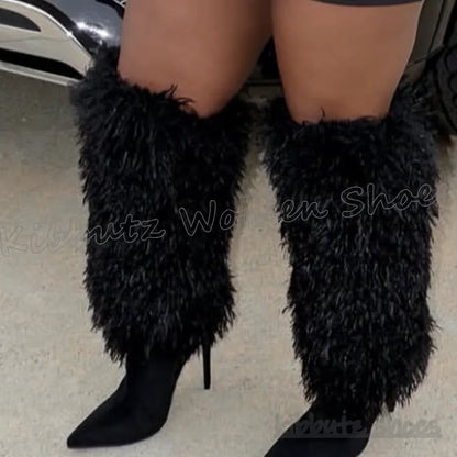 Bottes hautes en plumes