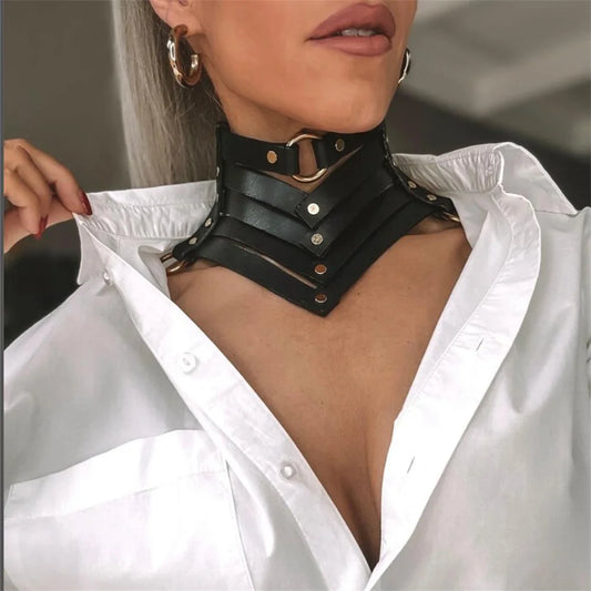 Collier cuir ceinture rivets