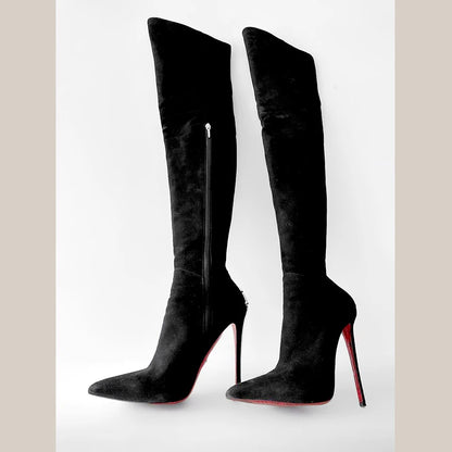Bottes hautes en daim noir cuissardes à bout pointu