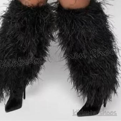 Bottes hautes en plumes