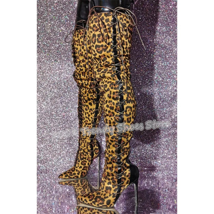 Bottes sexy à talons hauts et bout pointu