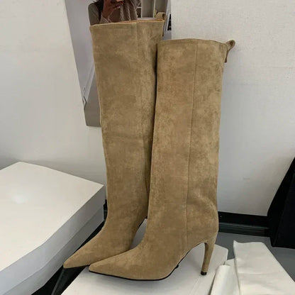 Bottes hautes chaussures à talons fins