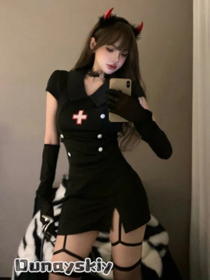 Costume noires et blanches du diable